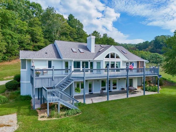9243 Patterson DR , Bent Mountain, VA 24059