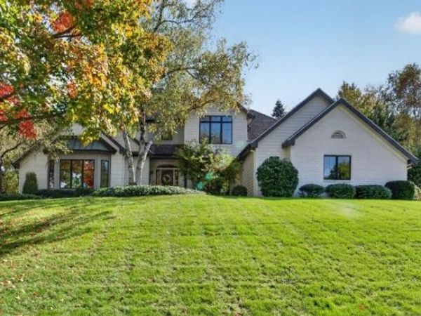 3052 Oak Leaf Circle, Fitchburg, WI 53711