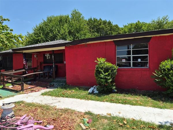 703 Mount Olive Street , Terrell, TX 75160