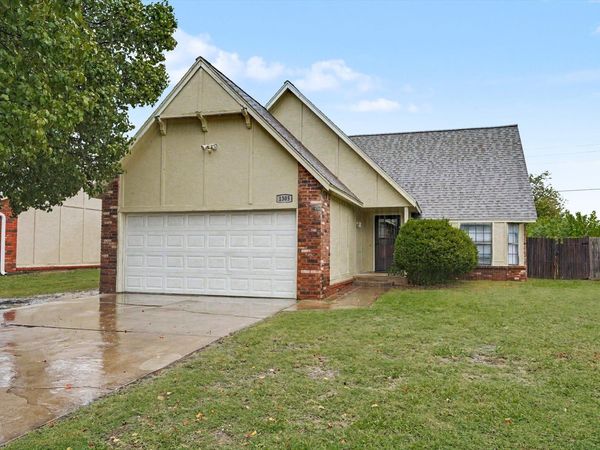 1305 N Aster Avenue , Broken Arrow, OK 74012