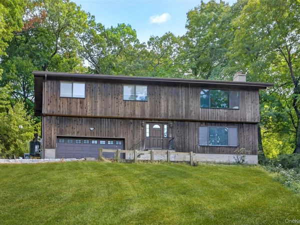 15 Round Hill Drive , Briarcliff Manor, NY 10510