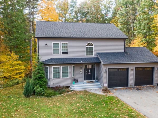 12 Gardner Ave, Sturbridge, MA 01566