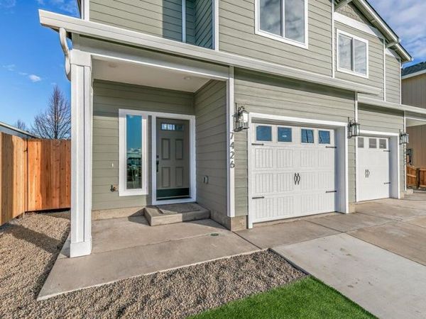 7422 Denman, White City, OR 97503