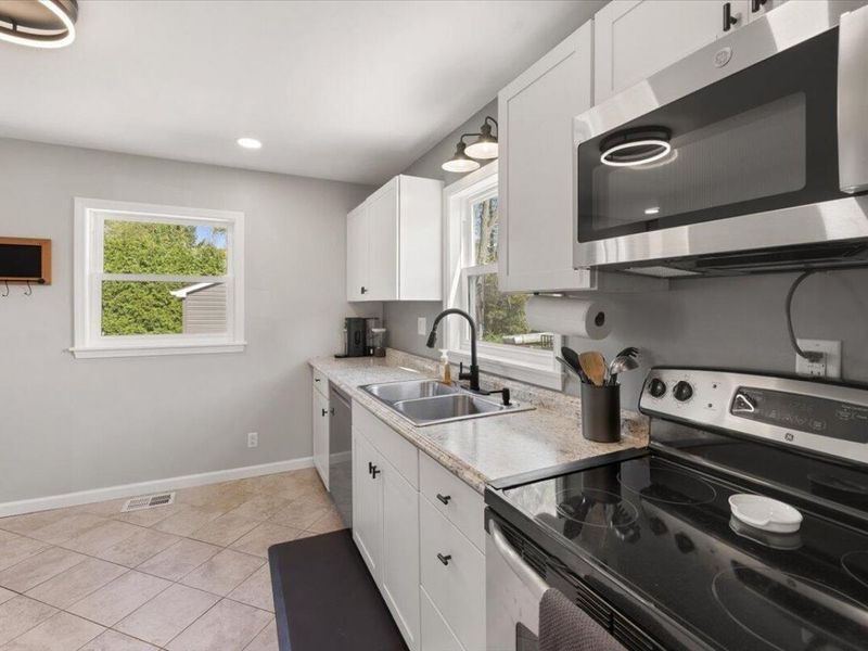 1415 Fleet Road, Troy, OH 45373 Photo 8