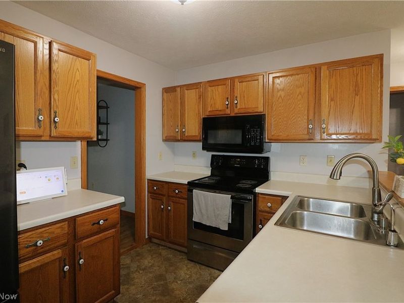 14 Manchester Drive, Norwalk, OH 44857 Photo 3