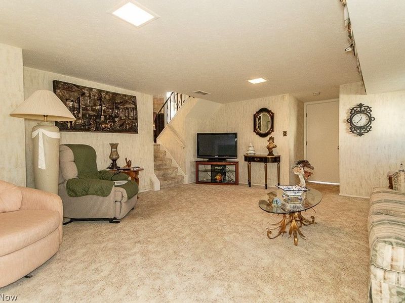 6372 Ridgebury Boulevard, Mayfield Heights, OH 44124 Photo 30