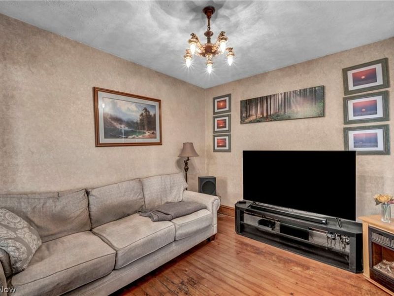 3919 Robert Avenue, Cleveland, OH 44109 Photo 7