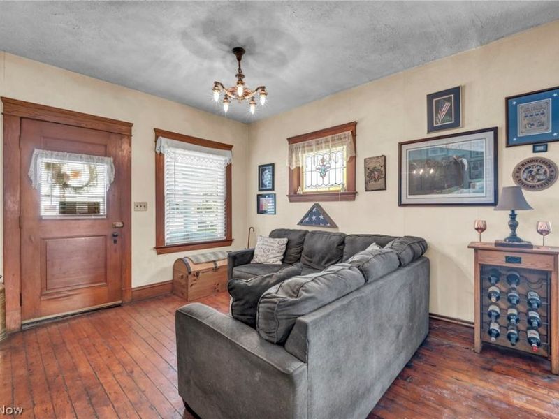 3919 Robert Avenue, Cleveland, OH 44109 Photo 9