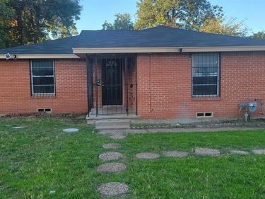 707 Korgan Street , Dallas, TX 75216