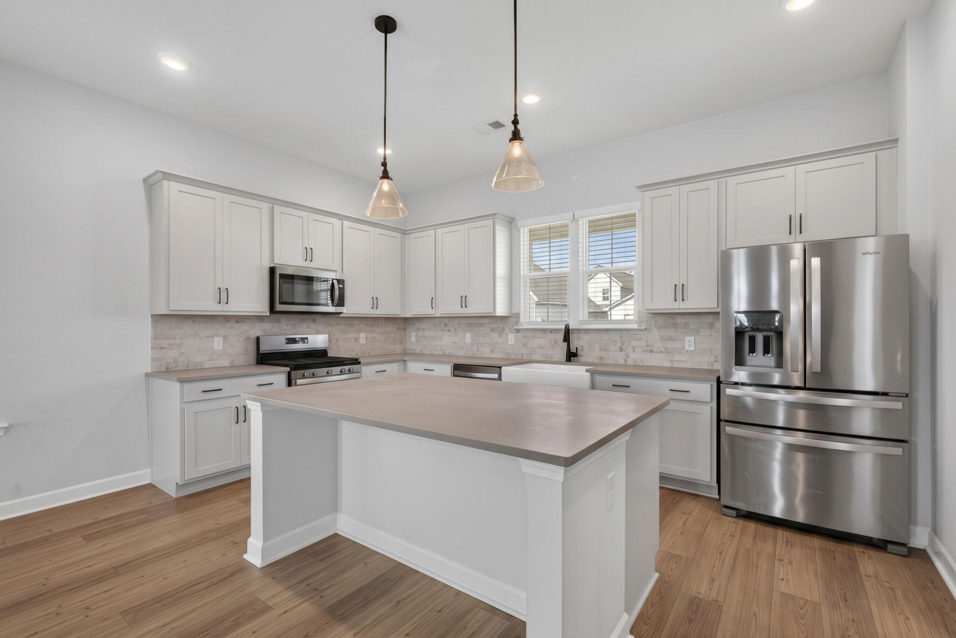 226 Midtown Avenue Photo 16