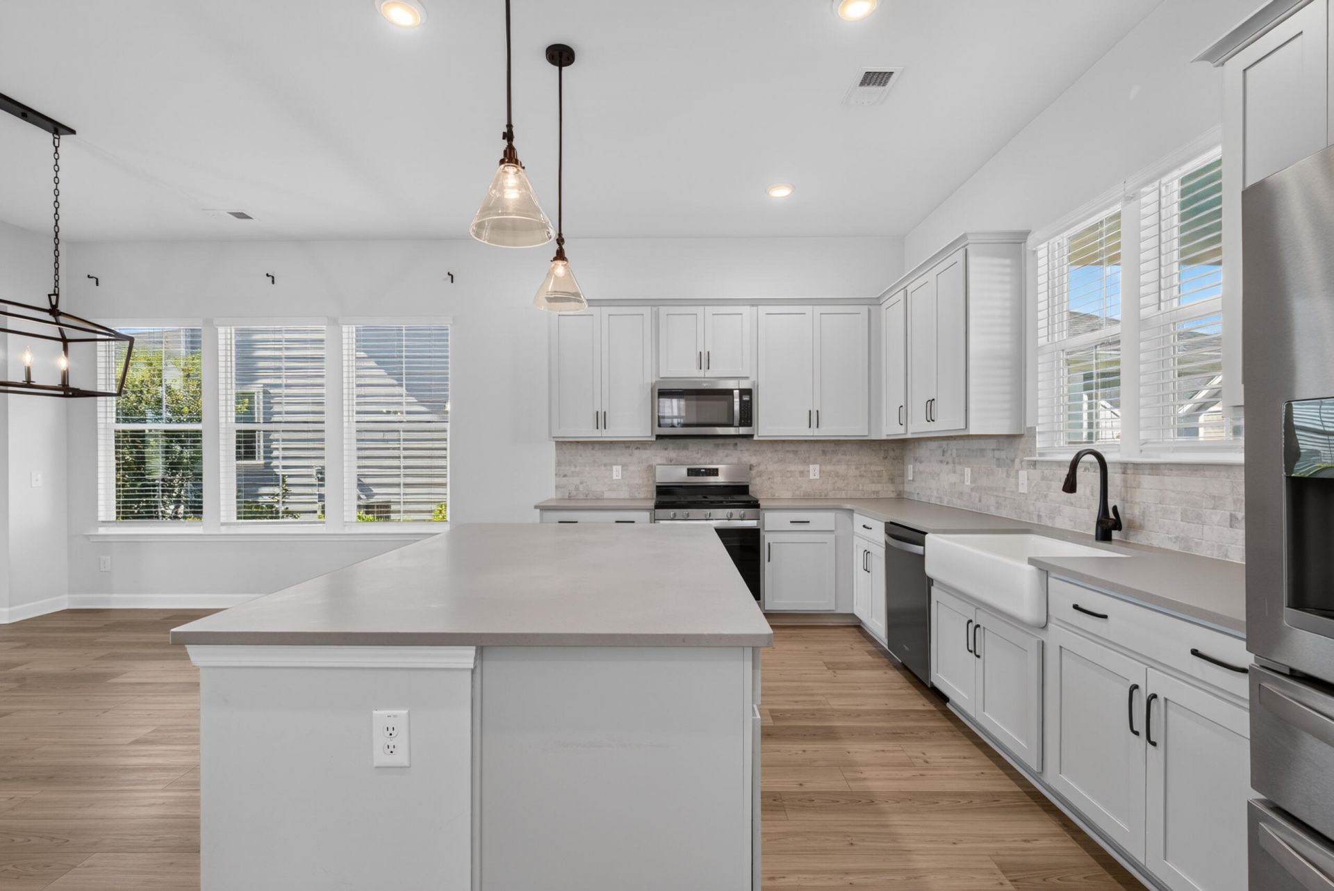 226 Midtown Avenue Photo 18