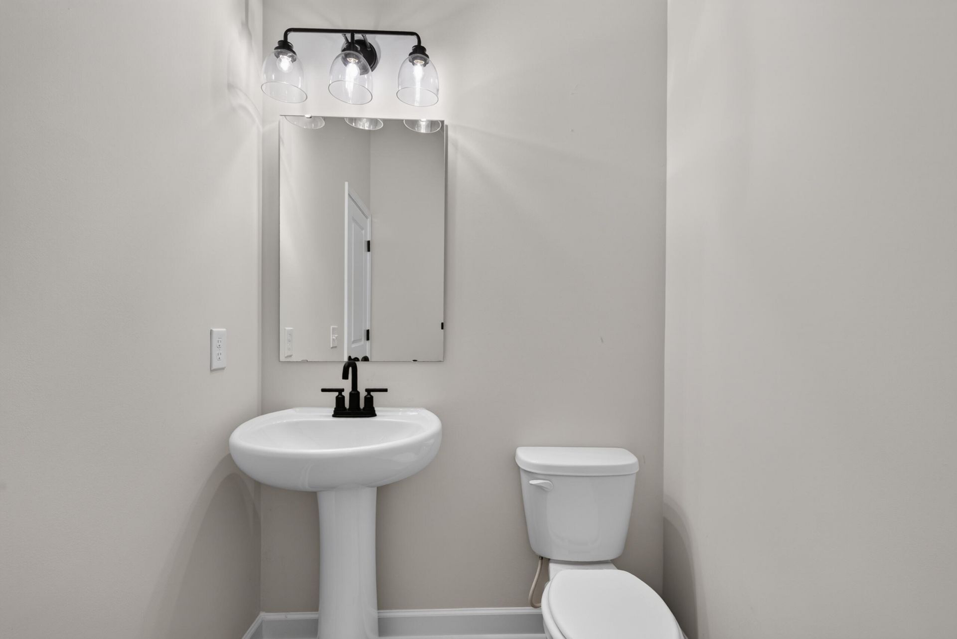 226 Midtown Avenue Photo 21