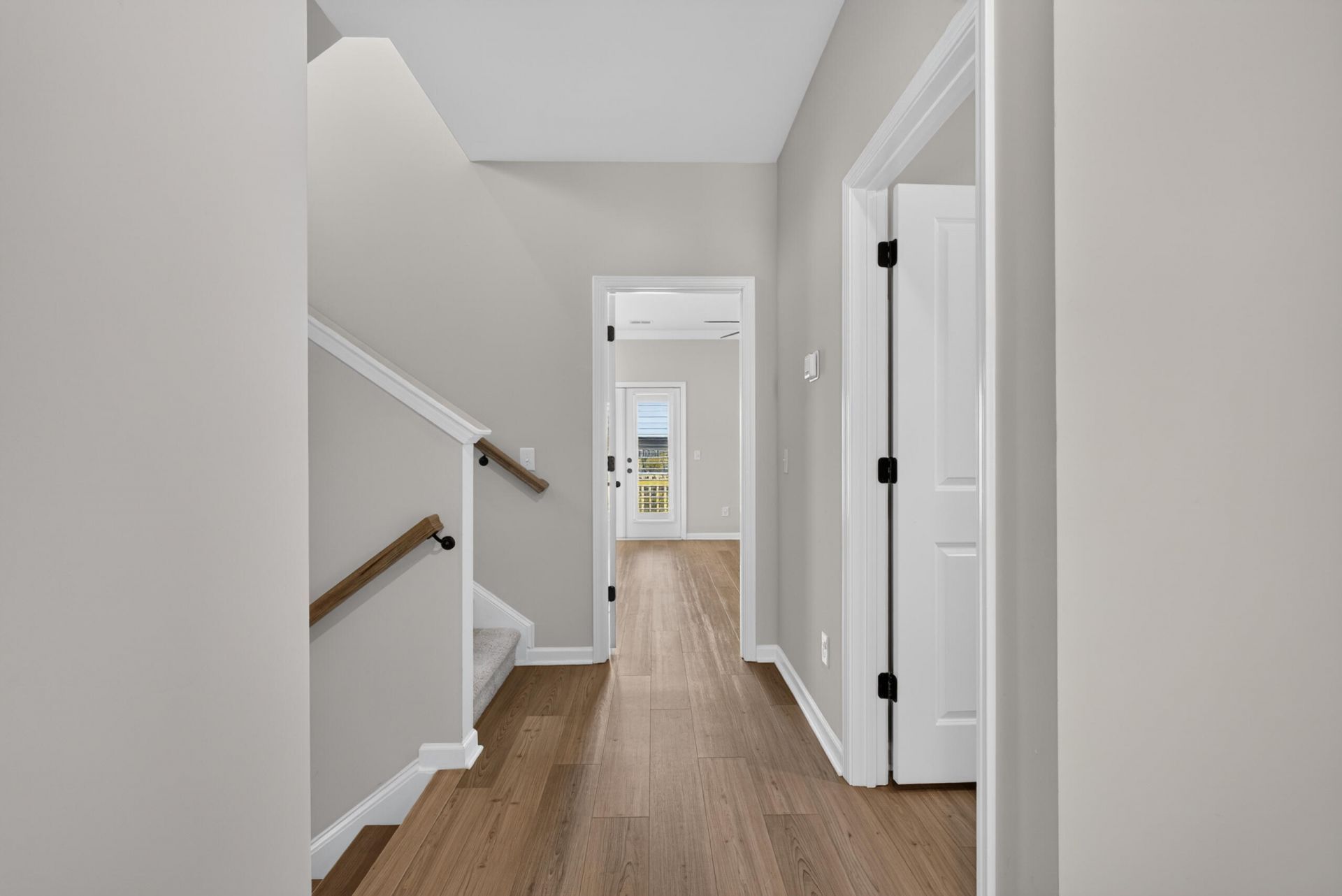 226 Midtown Avenue Photo 23