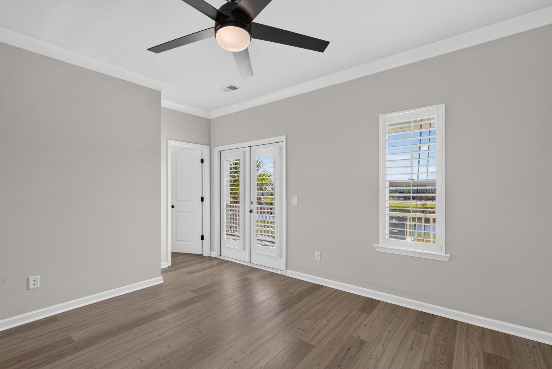 226 Midtown Avenue Photo 24