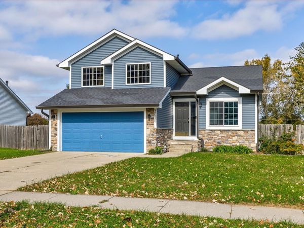 3010 E Kenyon Avenue , Des Moines, IA 50320