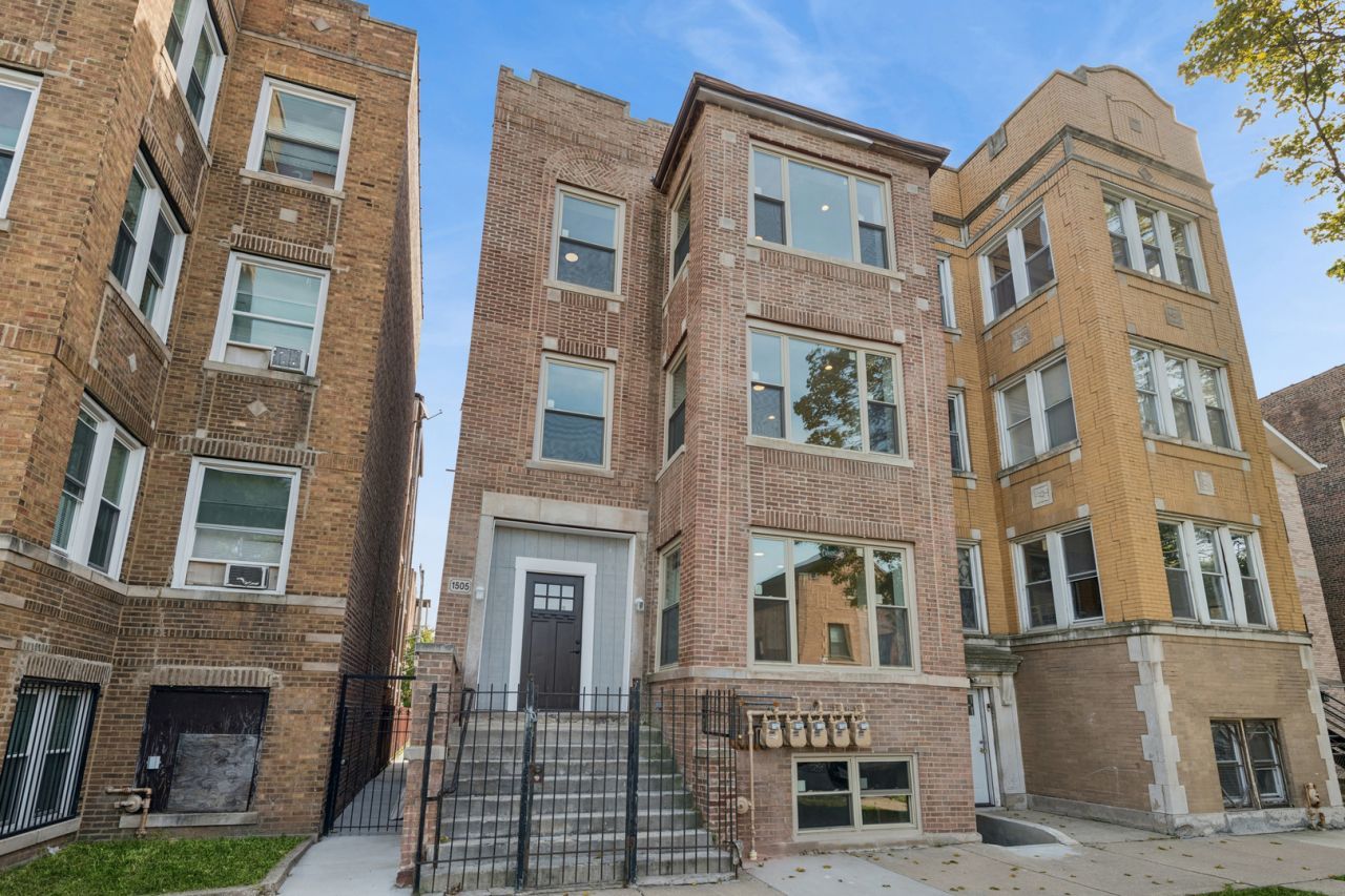 1505 S Kolin Avenue, Chicago, IL 60623 Main Photo