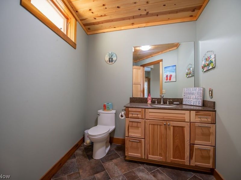 72 Cheyenne Trail, Malvern, OH 44644 Photo 18