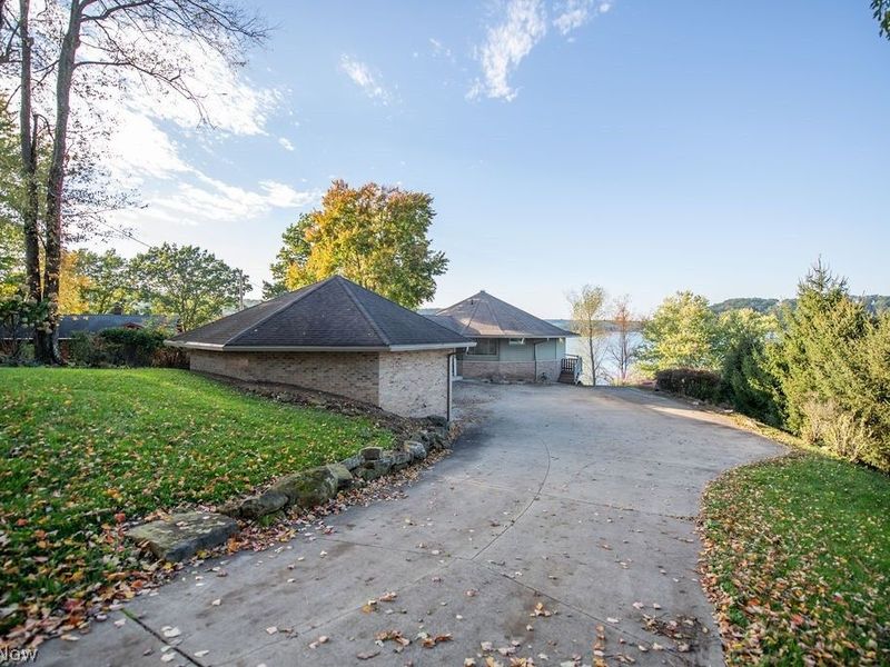 72 Cheyenne Trail, Malvern, OH 44644 Photo 4