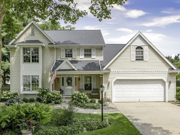 10643 Red Pine Drive, Granger, IN 46530
