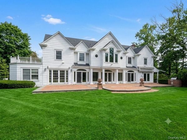 187 Hewlett Neck Road , Woodmere, NY 11598