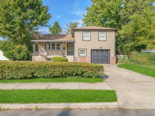 20 Ford Drive S, Massapequa, NY 11758