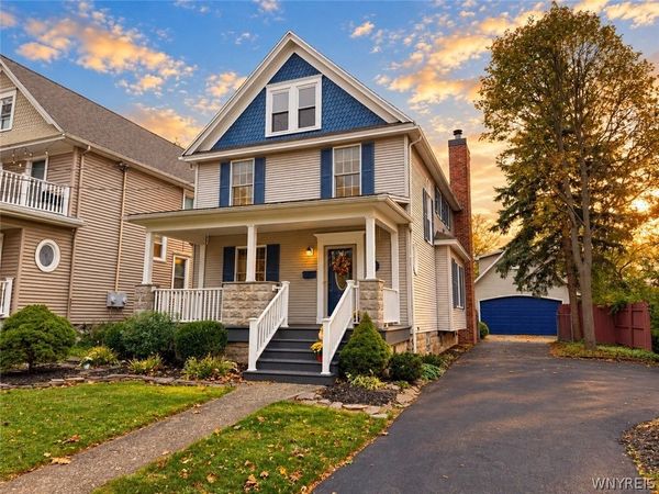 145 Eagle Street , Williamsville, NY 14221