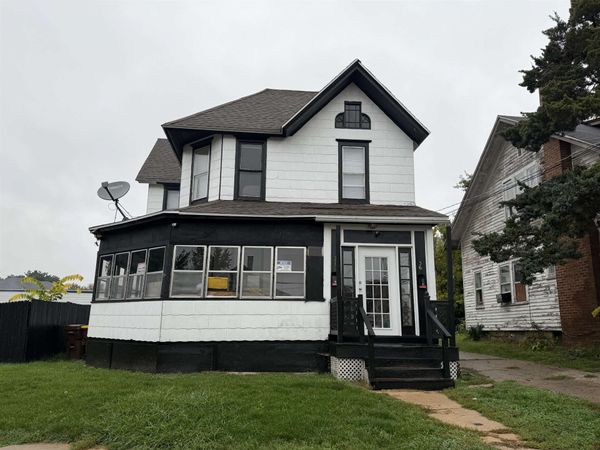 236 W Broadway, FREEPORT, IL 61032