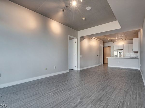 353 E Bonneville Avenue , Unit 403, Las Vegas, NV 89101