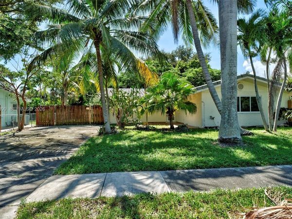 1176 SW 4th St , Boca Raton, FL 33486