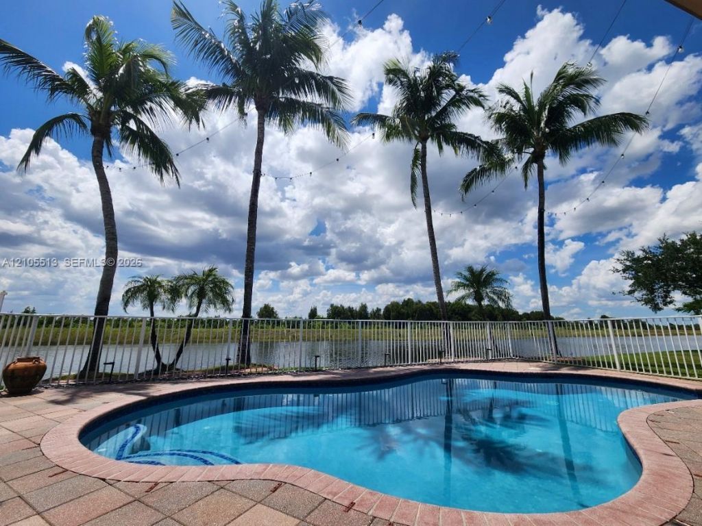 3920 SW 195th Ter, Miramar, FL 33029 | MLS ID A12105513 - The Keyes Company
