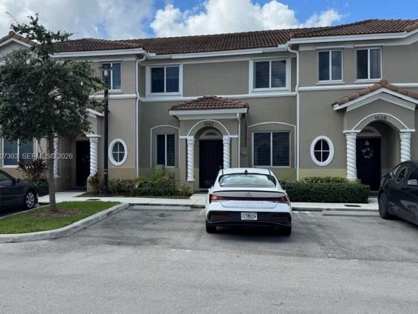 1042 SE 23rd Ter , Homestead, FL 33035