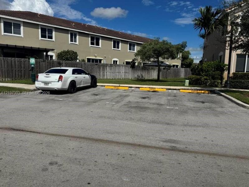 1042 SE 23rd Ter , Homestead, FL 33035 Photo