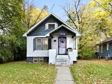 1119 10th Avenue S, Fargo, ND 58103