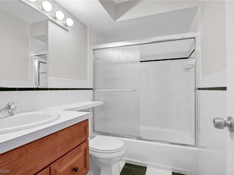 12900 Lake Avenue, Unit 1821, Lakewood, OH 44107 Photo 18