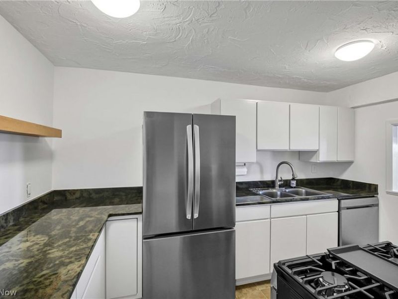 12900 Lake Avenue, Unit 1821, Lakewood, OH 44107 Photo 4