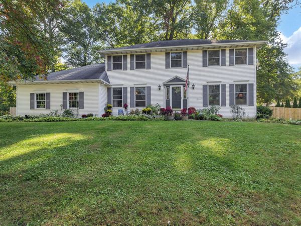 2204 Wynnewood Drive , Valparaiso, IN 46385