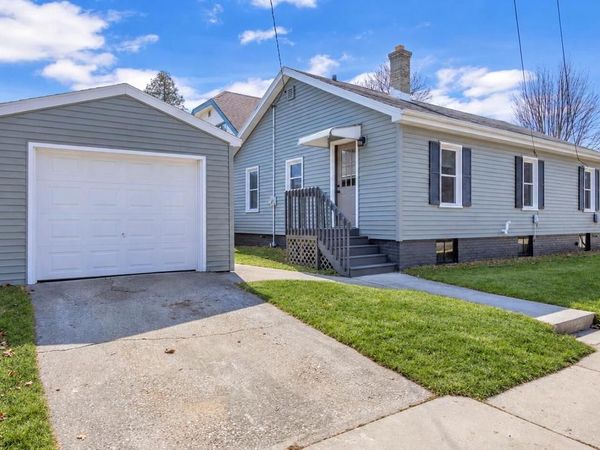 2325 N 8 STREET, Sheboygan, WI 53083