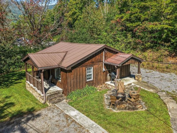1274 Cove Lane, Oliver Springs, TN 37840