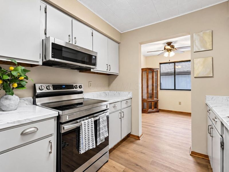 6261 Braiden Court, Unit B, Columbus, OH 43213 Photo 11