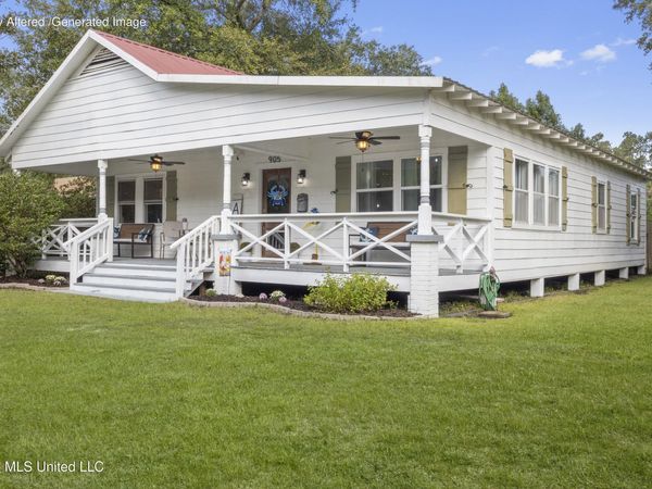 905 Old Spanish Trail, Bay Saint Louis, MS 39520