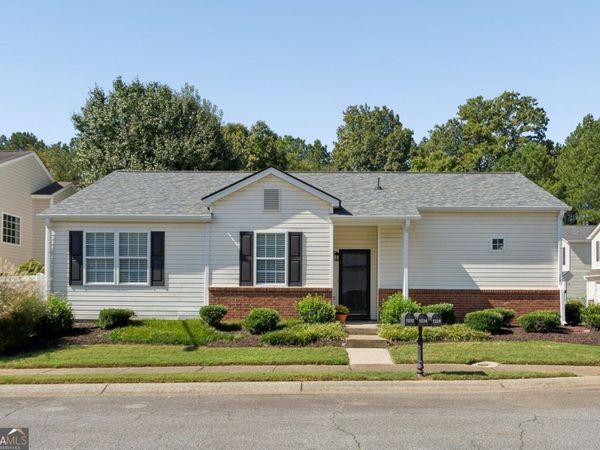 1228 W Oaks Way, Woodstock, GA 30188