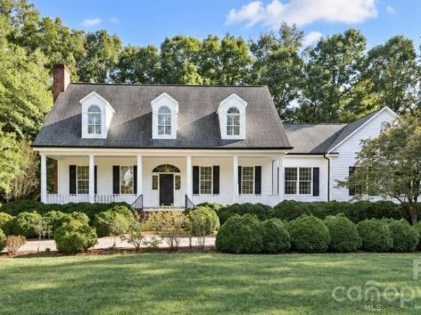 3230 Broadmoor Drive, Statesville, NC 28625