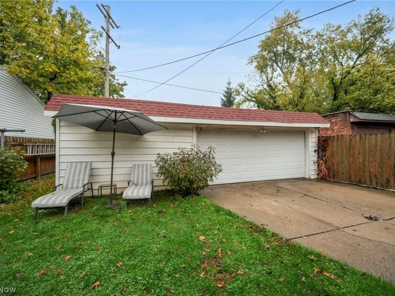 17816 Woodbury Avenue, Cleveland, OH 44135 Photo 36