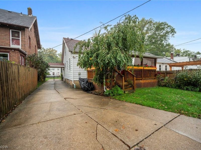 17816 Woodbury Avenue, Cleveland, OH 44135 Photo 38