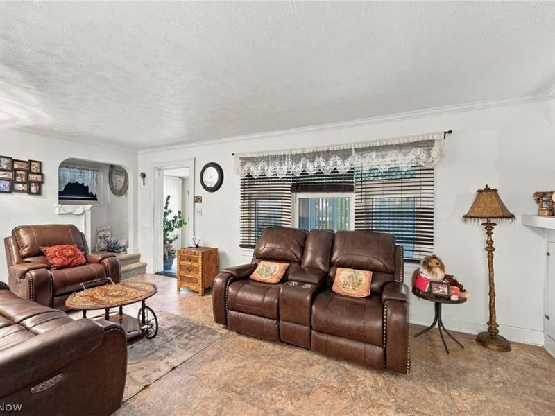 17816 Woodbury Avenue, Cleveland, OH 44135 Photo 5