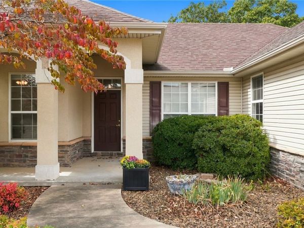 2 Penny Lane , Bella Vista, AR 72714