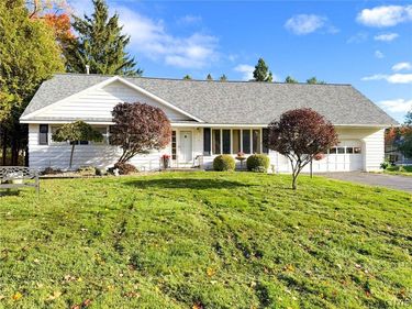 4 Symphony Drive , Whitesboro, NY 13492