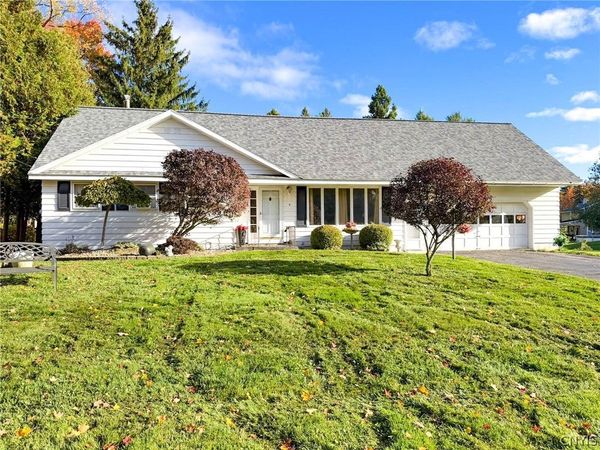4 Symphony Drive , Whitesboro, NY 13492