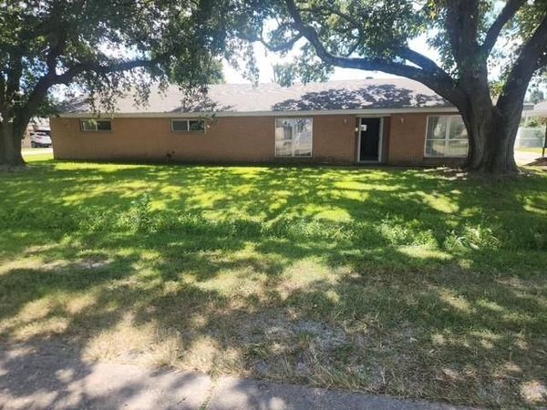310 ESTATE Drive , Houma, LA 70364