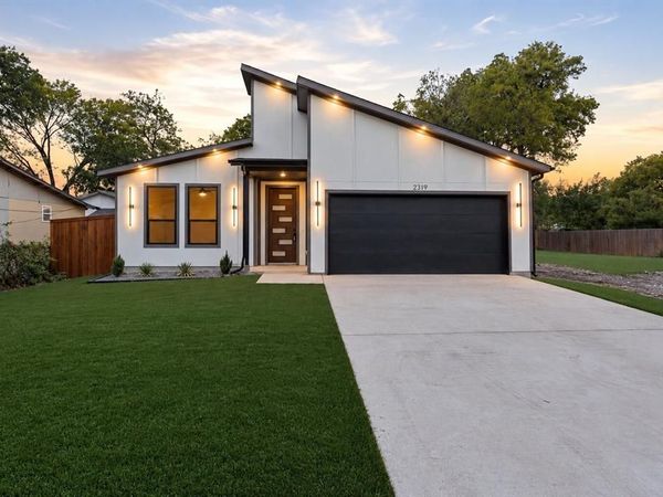 2319 Moffatt Avenue, Dallas, TX 75216
